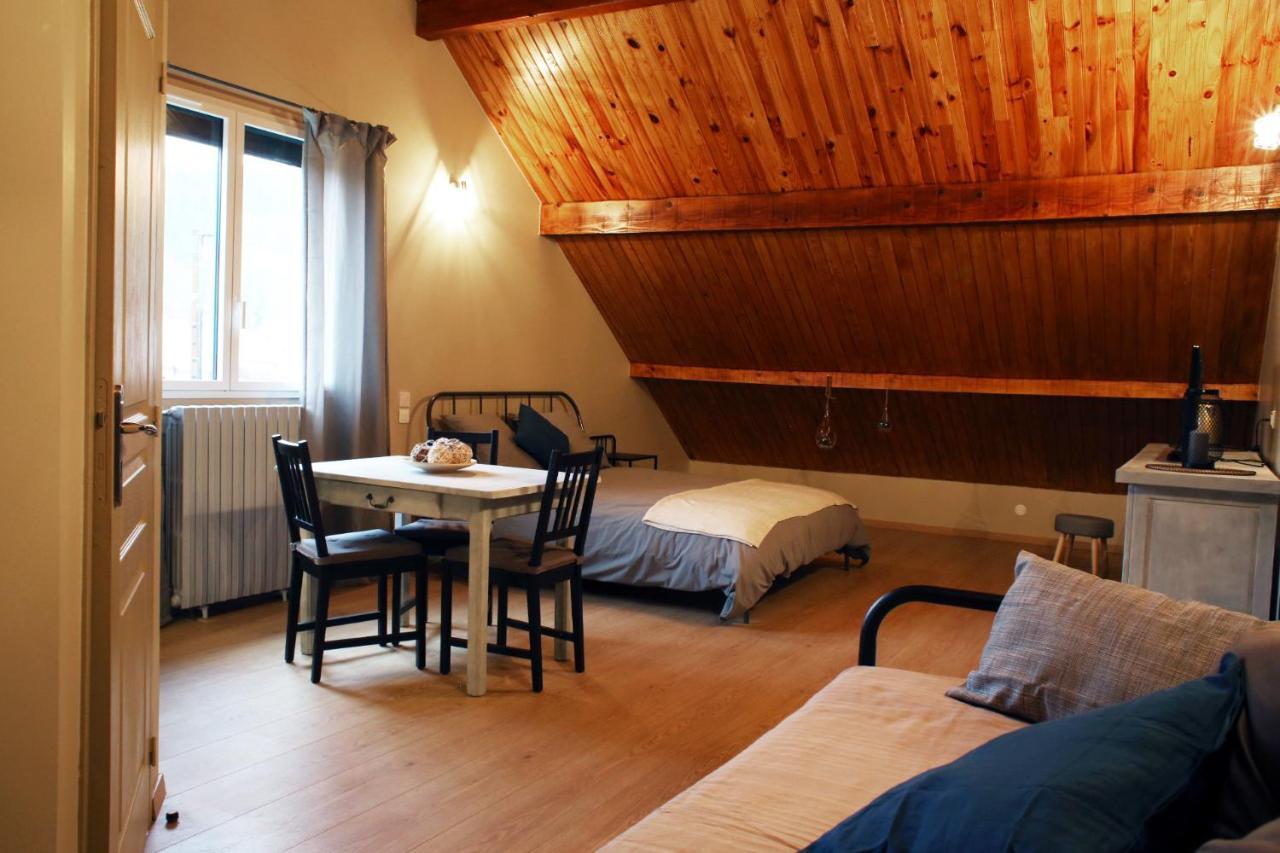 Chambre D'Hotes Des Poisets Crotenay Екстер'єр фото